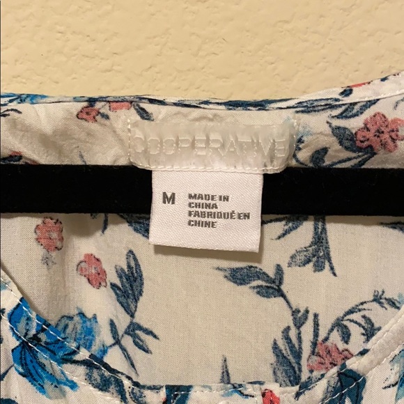 Floral Crop Tank - Picture 2 of 3